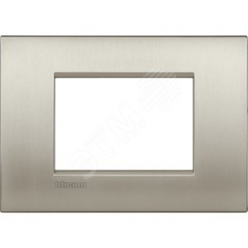 Livinglight. Рамка Air, итальянский стандарт 3 мод. Цвет ''Матовый титан'' (LNC4803TIS)